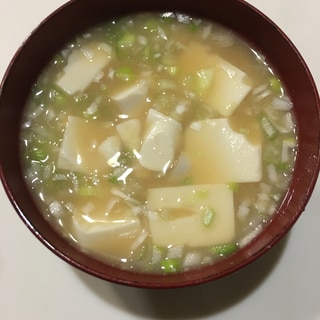 白ねぎと豆腐の味噌汁